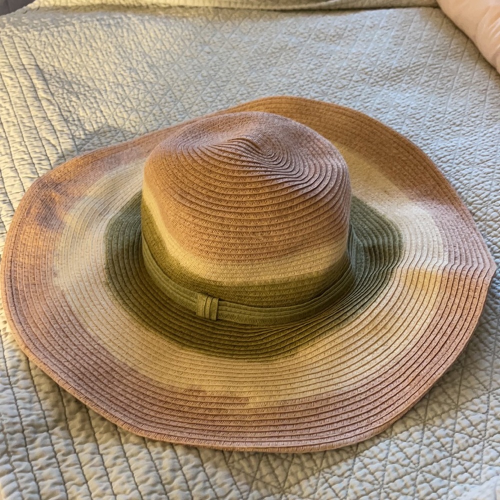 Scala paper hat